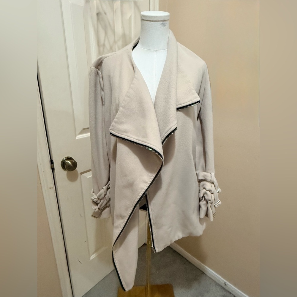 Classy polyester coat